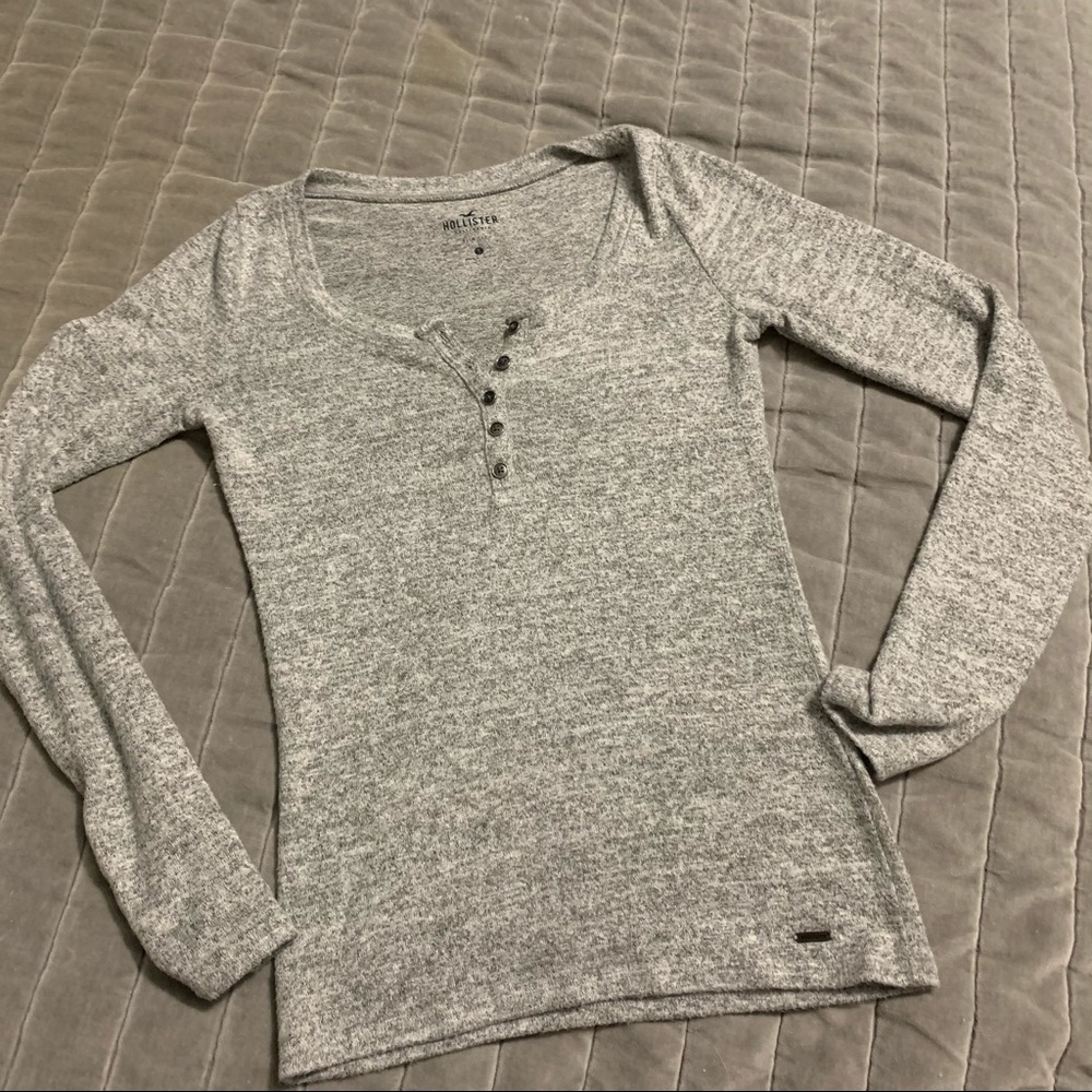 Hollister super soft slim sweater Top!!